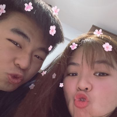 adnehz's profile picture. 