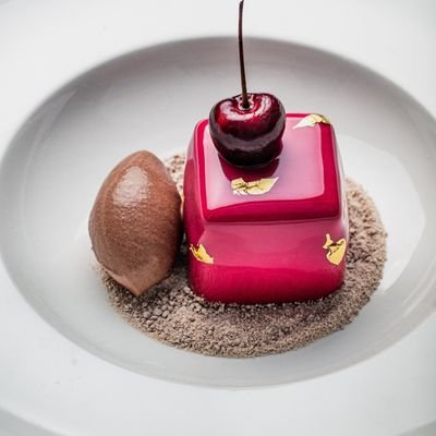 this is our hungary world 😜😜come join us and see some delicious dishes 😋🍨🎂🧁🍰