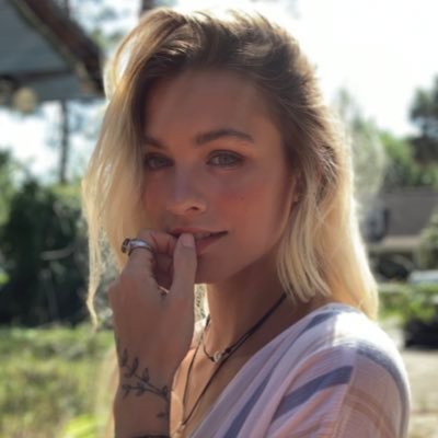 haleynicole6601's profile picture. insta: haleychris_.
