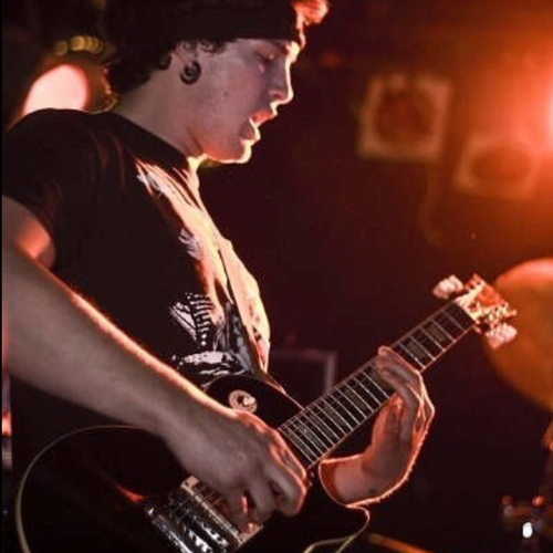 I am the guitarist for Coda, a Canadian HardRock Band... https://t.co/IGb6BCsMmk I also own my own graphic and print design company Small J Design