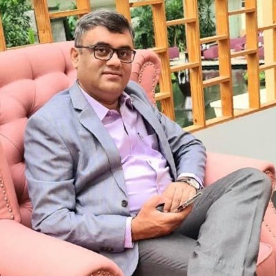 Dreamer,A rich background with MNC Corporate Sales&Marketing.Real Estate Entrepreneur. Political observer&analyst& 🐌.RT are not an endorsement.Views personal.