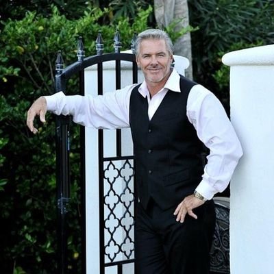 MarkPau22959064's profile picture. 