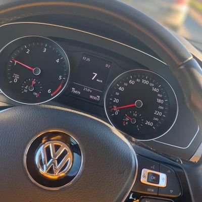 hello7700463089's profile picture. 