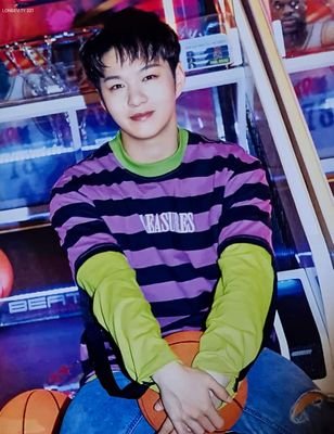 spaciousphinx's profile picture. Make your life a music