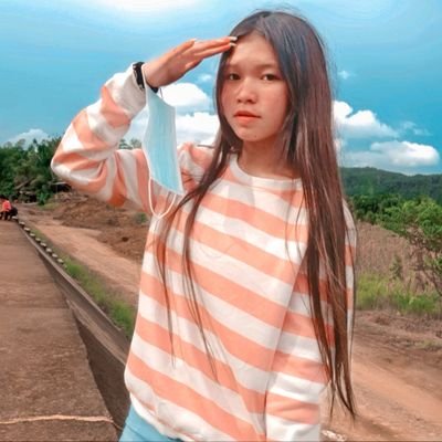 A girl who's reading wattpad is happy without love life ♥
💁🤗❤