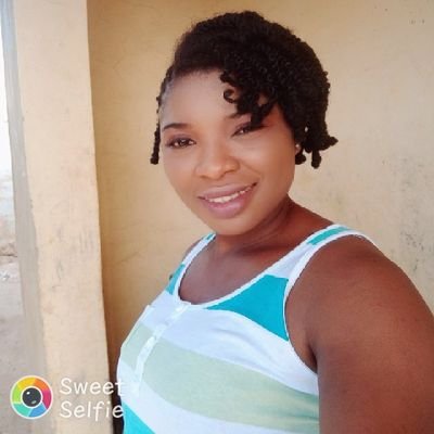 Educationist,designer,fashion enthusiast. Likes experimenting new things.