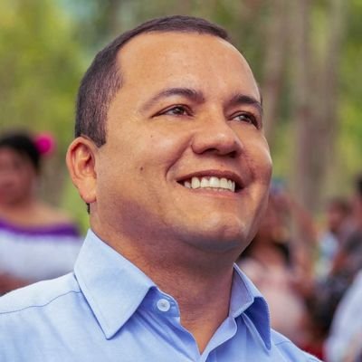 Alcalde de Pitalito (Huila) 2020-2023. Padre y esposo. Líder social Laboyano, Psicólogo, Especialista en Alta Gerencia, Mgt. en Salud Pública. 💙