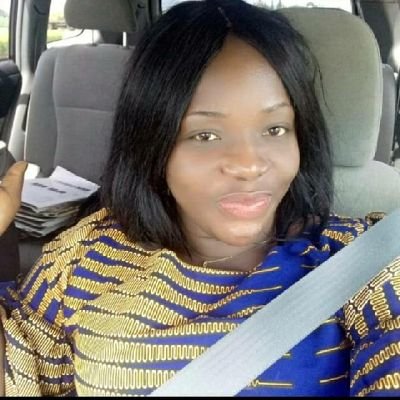 AprakuPaulina's profile picture. 