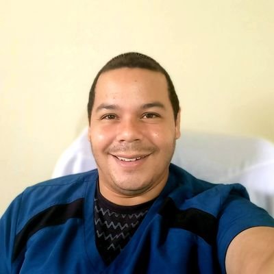 Medico Cirujano. Cantautor, Productor y Amante De La Buena Musica... Pensador Por Naturaleza... Agradecido con Dios Por Todas Sus Bendiciones...!!!