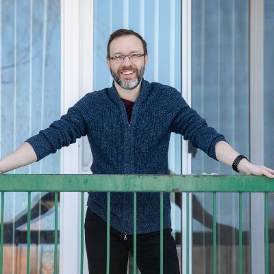 Artistic Director at @SageYYC. Curator/coach at @TEDxYYC. Writer, producer, director. Comics creator. (https://t.co/5SqlBjjppL)    He/Him