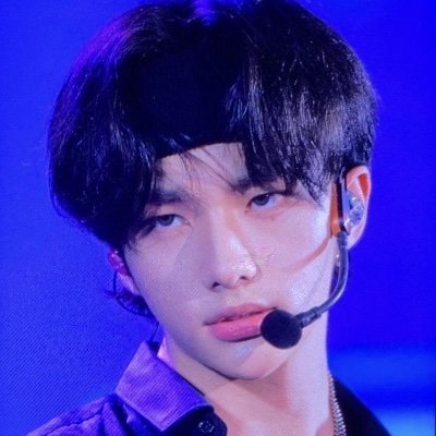 Multi Stan ⁷❈
Hyunjin is the sassiest king out there👑