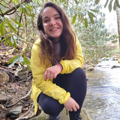 heyimlittle's profile picture. i’m on private because i talk too much shit about my coworkers. - she/her