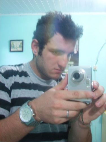 disponivel para todos os tipos de twitter's....só me follow aeh..(Y