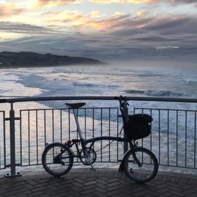 Subjective weather reports & phone snapshots from @StokesTim63 as he commutes from St Clair to @otago and his GP clinic on his brompton bicycle