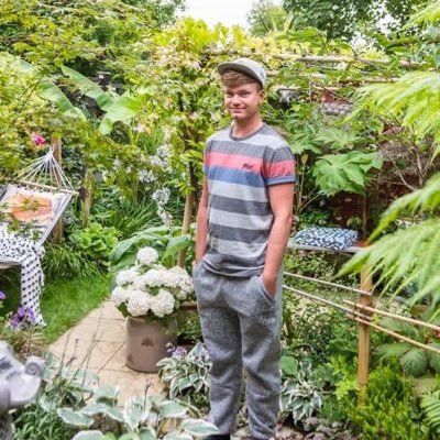 Ambitious Young Gardener! YouTuber! Proud to be part of NGS gardens. Suffolk, UK.