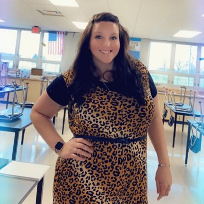 lov3dartist's profile picture. 