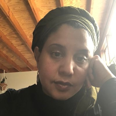 moniemile's profile picture. 