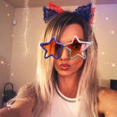 LaineBristow's profile picture. Entrepreneur, Supermom, Artist, Educator, Wanna-Be Chef, History Fanatic, Constant Hopeful, Lover of Life