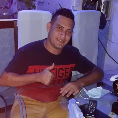 busco amistades sígueme y te sigo soy super buena gente a ver chicas