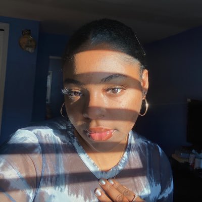 23 🇭🇹✨Instagram: @Ludzchar_ Aqua ☀️ Aries 🌙 Gemini rising💫