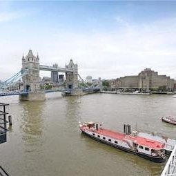 OliverEC_Author's profile picture. Author of fiction working across the themes of mystery thriller, crime and human relationships.