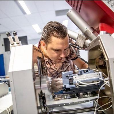 Postdoctoral researcher at EMPA in Thun, Switzerland. Working on in-situ testing of microscale samples of various materials. 🔬