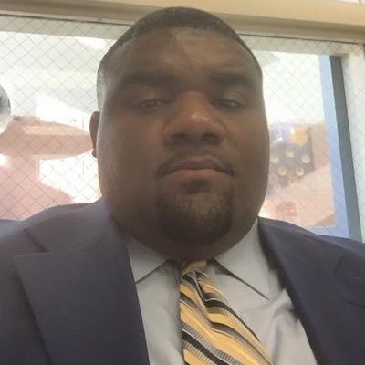 Athletic Director/Head Football Coach at Hempstead ISD | #ManofGod|Father|Educator|Phi Beta Sigma 🤘🏾