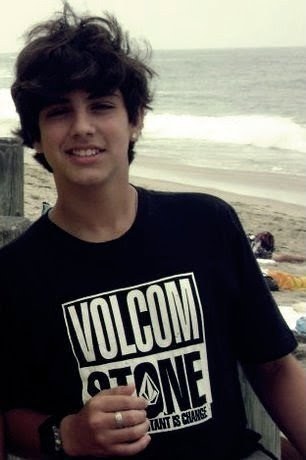 skate , 19 anos , sao paulino com orgulho e quer saber mais ? só add aii 
http://t.co/GpOlxY90g0