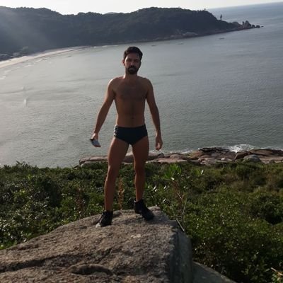 conteúdo adulto 🔞
casais héteros 
casais gays 
sigilo e discrição
naturismo
exibicionismo
vouyer