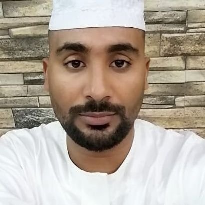قد تظهر البسمه الغراء ملئ فمي وخلفها موقد بالعزن يستعر