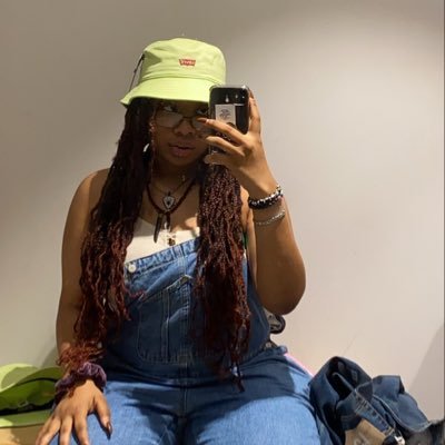 EZRA518's profile picture. both brained, But I struggle using it