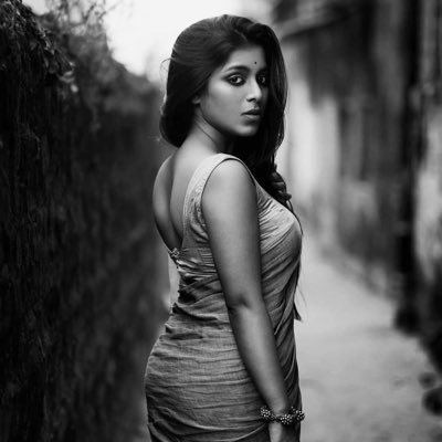I am Pallavi from Dehradun! Lived in Chicago and now in Barcelona. Live and let live but party comes first 😘