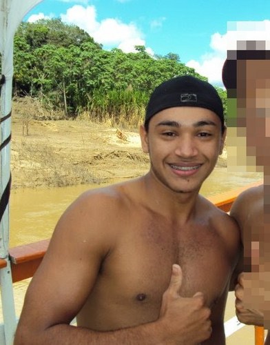 Estudante de Ed. Física (UFAC), tenhu 20 anos,sou personal trainer (estagiário).
orkut :
http://t.co/0A0eFfTfu5