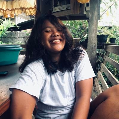 KristenUminga's profile picture. piece of shit.