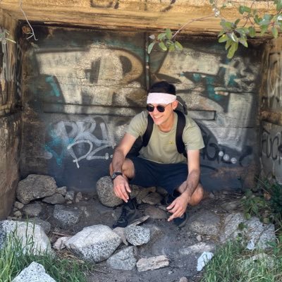 Zachyyisspoo's profile picture. beers 🍻 buds 🍁 and zeppelin ☯️