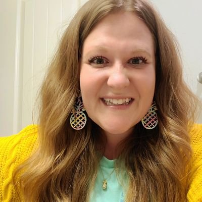Growing the sweetest bunch of pineapples out there!
Humble ISD Elementary District Teacher of the Year 2021-2022 👑 Willow Creek Elementary Cardinal ❤️