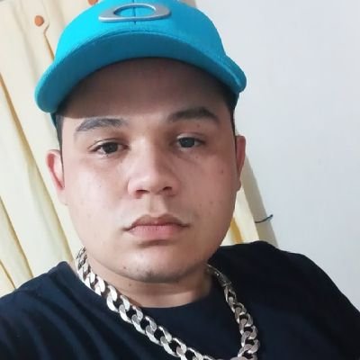 o fraco usa arma,o forte conhecimento

044