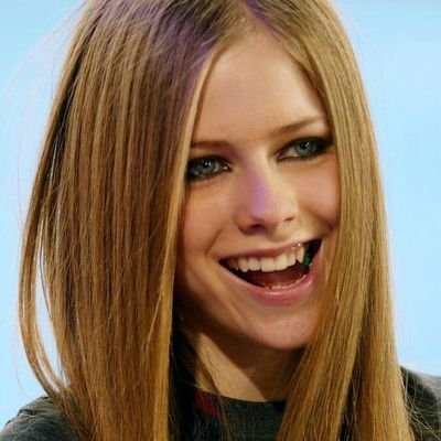 It's Avril Lavigne's world. We're just living in it. (Fan account)