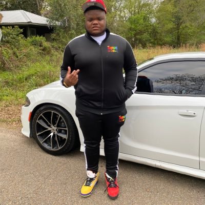 I be fly and I am witness of everything I live by fly fresh self made and everything extra -MARVELOUS C.E.O of Marvelous Clothing Brand. #GRAMFAM