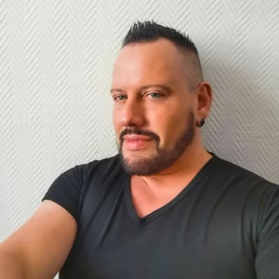 Gay 40 ans actif baraké paris bbk. Je reçois sur Paris 5 en journée. Mes pics hot sur grindr #gay75 #gay #paris #bbk