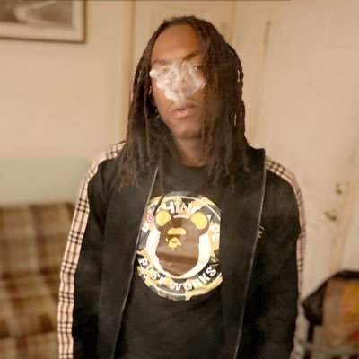 〽️arDreamⓂ️s✨☄️ New Music coming soon🔥💥 Listen with your❤️ 👑I DONT JUST RAP I TELL STORIES 🧠🙏🏽