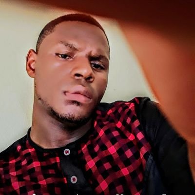 Danielkelvin16's profile picture. A reflection of You.