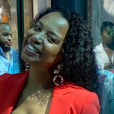 NiqueTeaches's profile picture. 