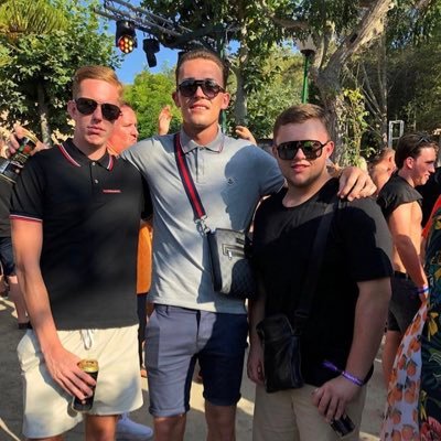 Charlie_Fry_'s profile picture. West Ham home and away ⚒, season ticket holder block 114