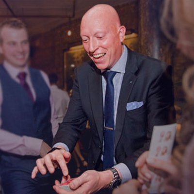 I'm a professional magician and mind reader, living in Berkshire, UK. I entertain at weddings, parties and corporate events.