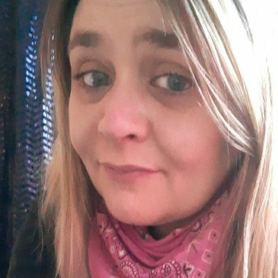 MzSmacky's profile picture. Blogger & Owner of SmackyGirl`s Blog. Created by @DakotaShineUK(RIP) 😢 💔 Crazy cat lady with a blog 🥰💕SinglePringle #CancerSurviver, music,🍷 & Oliver 😻