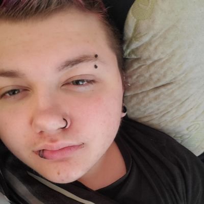 Emalo28's profile picture. --they/he--, anxious but musical
idk man
💗💙🤍💙💗