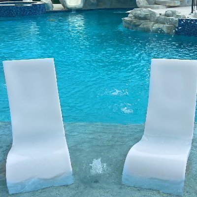 Transforms your pool’s ledge into the ultimate place to relax and soak up the sun. Create the outdoor space that transforms your home into a destination resort.