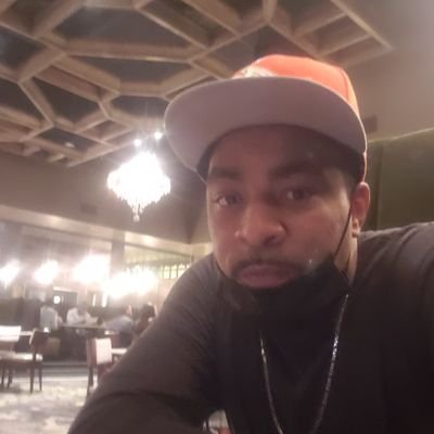 HolderCornel's profile picture. 