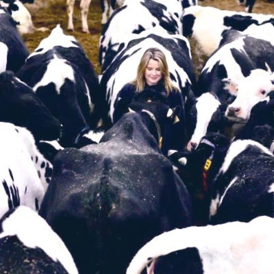 🐮 Love rubber boots & sunrises 🌤 Farmer 🥛 Waterloo Eng. Grad ✨ Wife + Mom 🌻 (She/her)